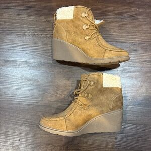 Women's Tan Wedge Ankle Boots